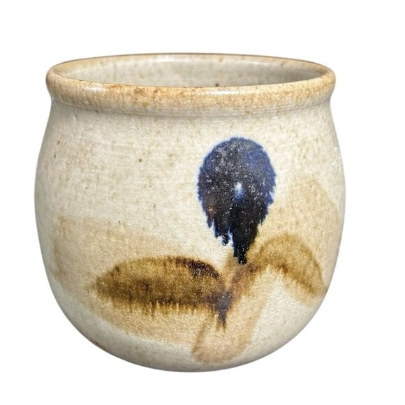 Vintage Art Pottery Stoneware Large 16 oz Coffee Tea Mug Cup Signed by Artisan - Picture 1 of 9